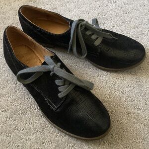 NAYA Tiber black textured leather oxfords, Sz 8.